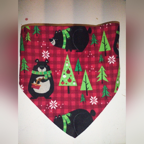 Christmas 🎄 Doggy Bandana - Picture 1 of 2